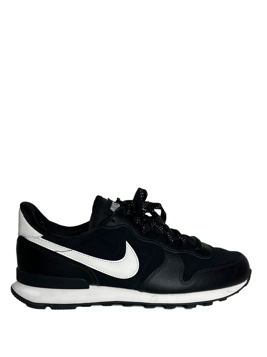Nike INTERNATIONALIST