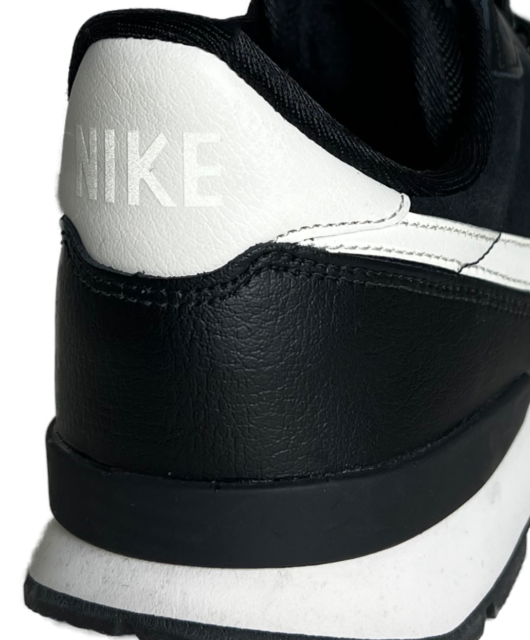 Nike INTERNATIONALIST