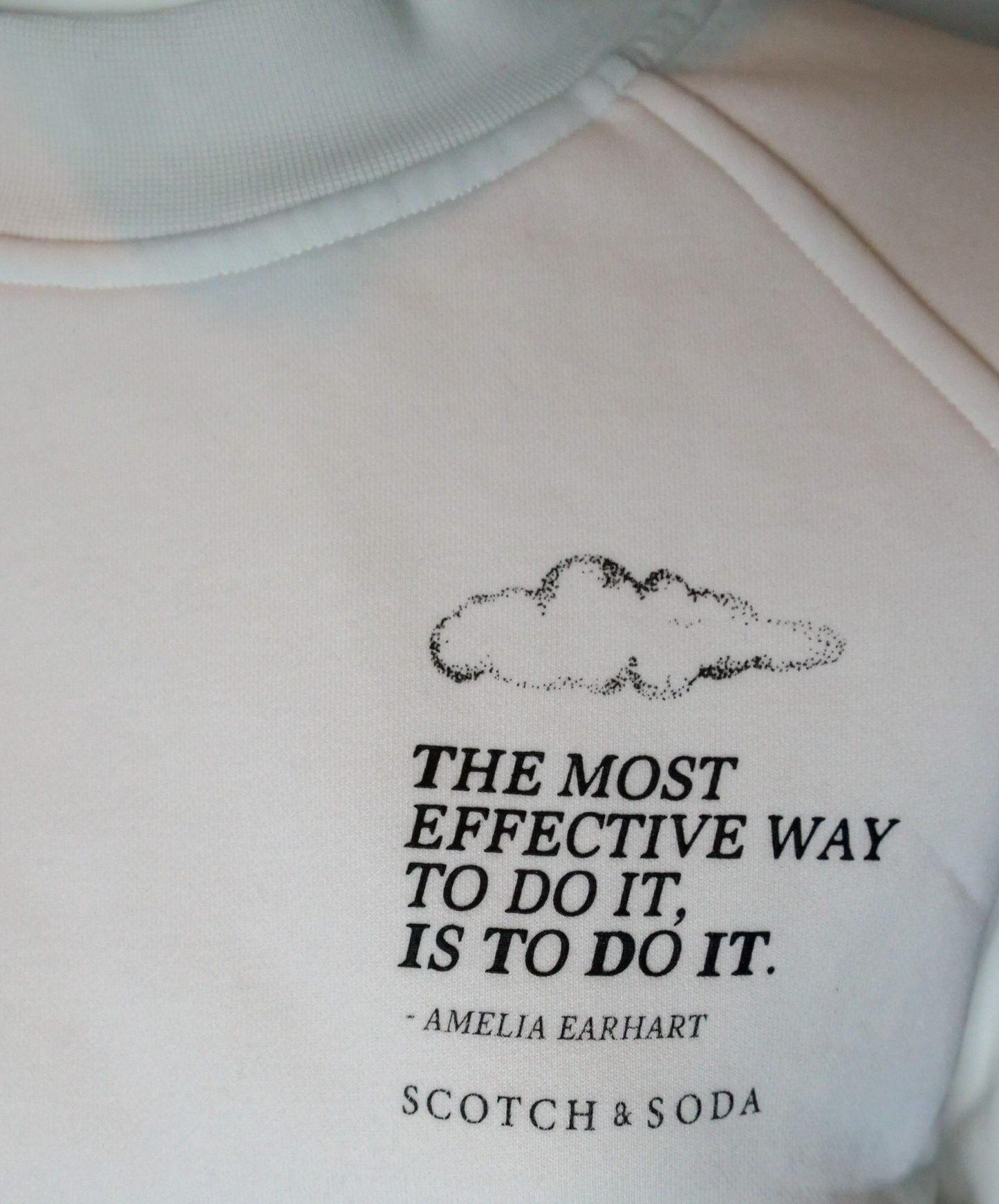 Crewneck Sweater Amelia Earhart